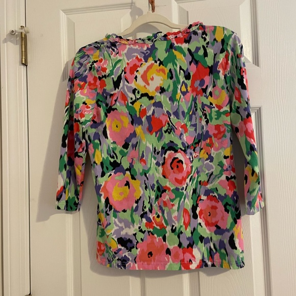 Liz Claiborne New York V-Neck ruffled top!colorful, comfortable & cute. Size M. - Picture 3 of 6